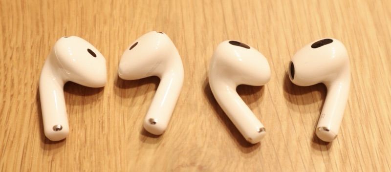 AirPods4とAirPods3の本体比較①の画像